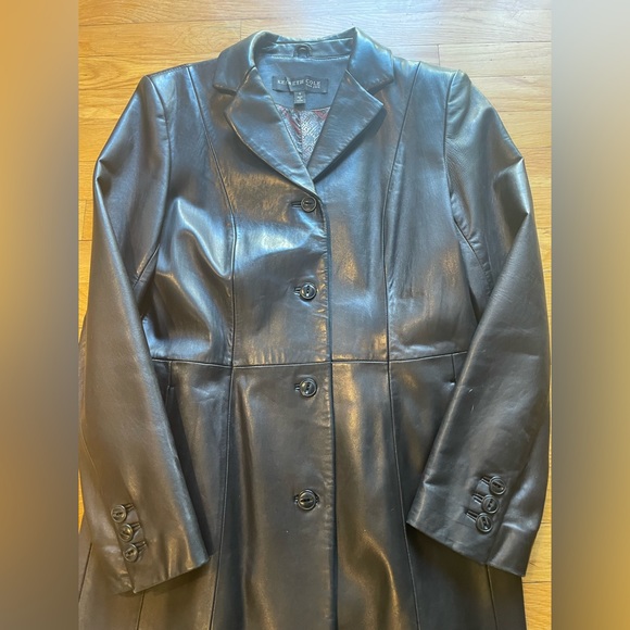 Kenneth Cole Black Leather Coat -Size S EUC - Picture 12 of 13